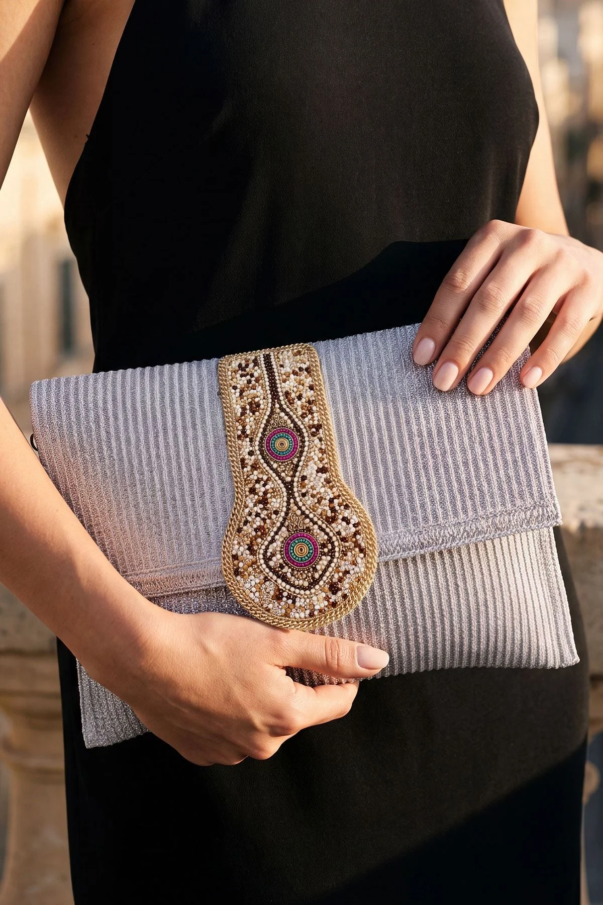 Straw Beaded Flap Adjustable Strap Clutch Bag
