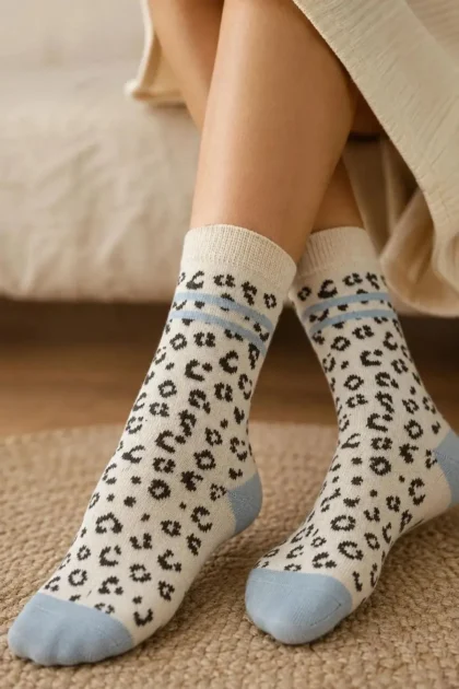 Womens Crew Leopard Print Socks