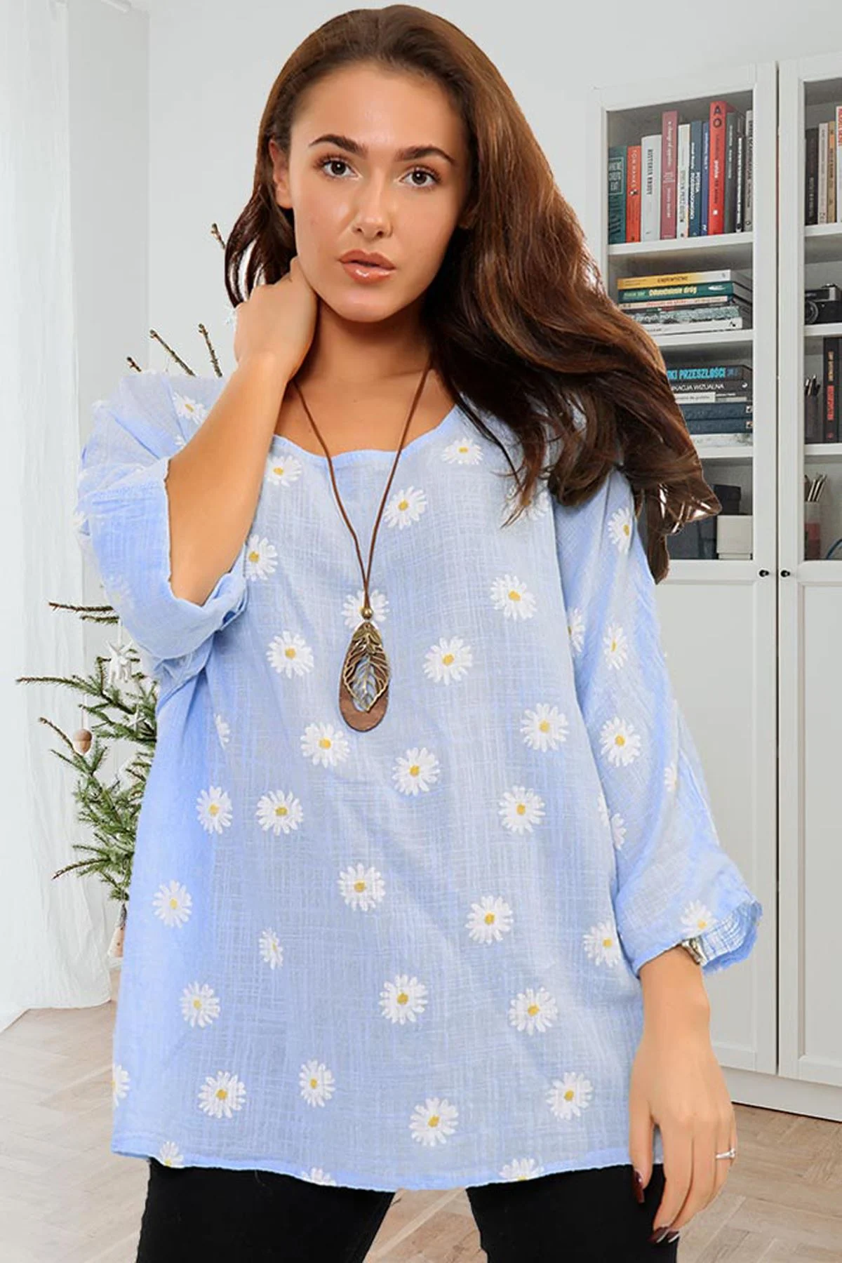 Womens Daisy Print Cotton Necklace Tunic Top