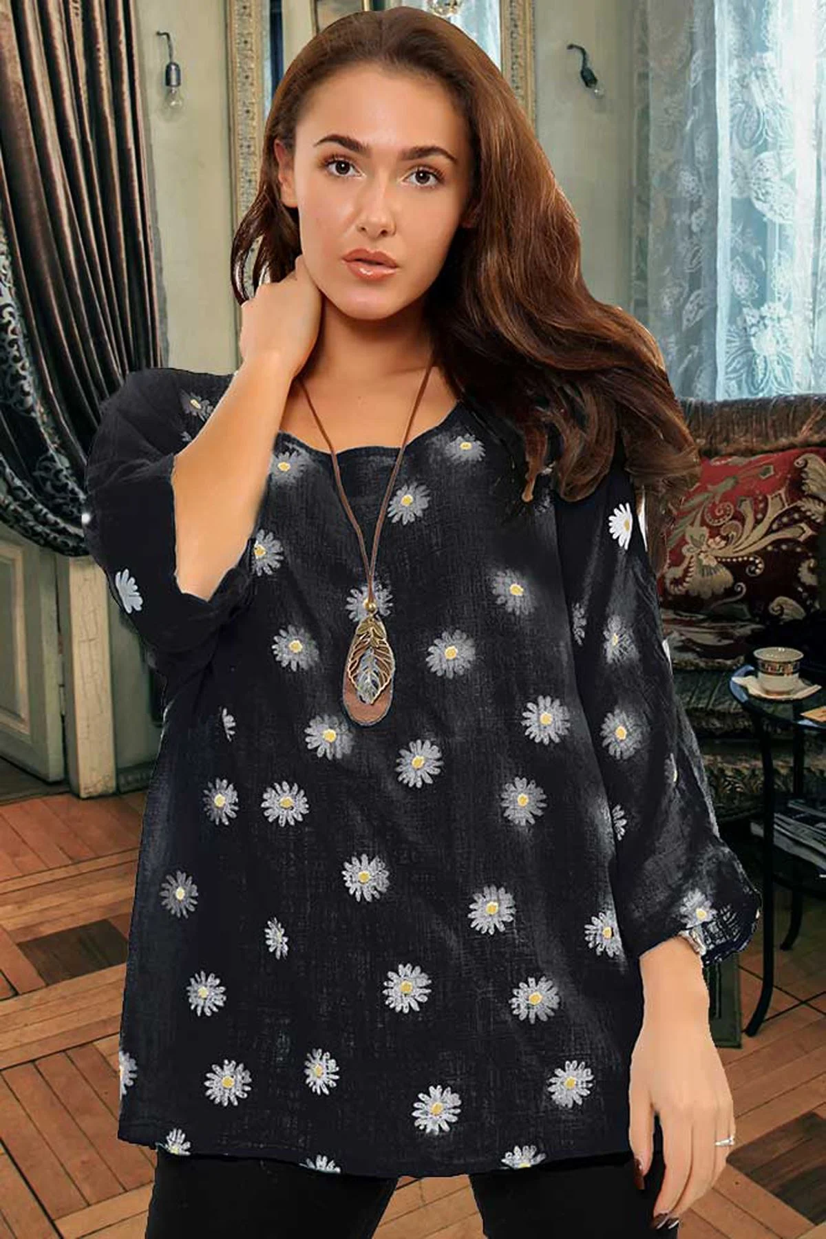 Womens Daisy Print Cotton Necklace Tunic Top